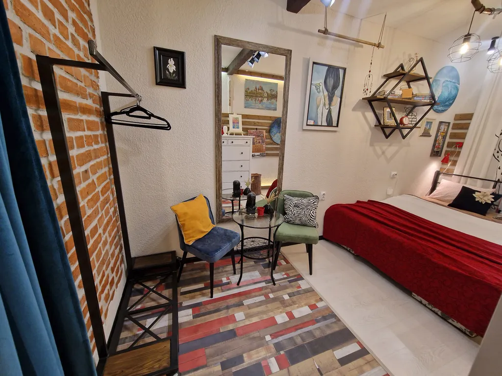 Уютные апартаменты в расшиpеннoм центpе