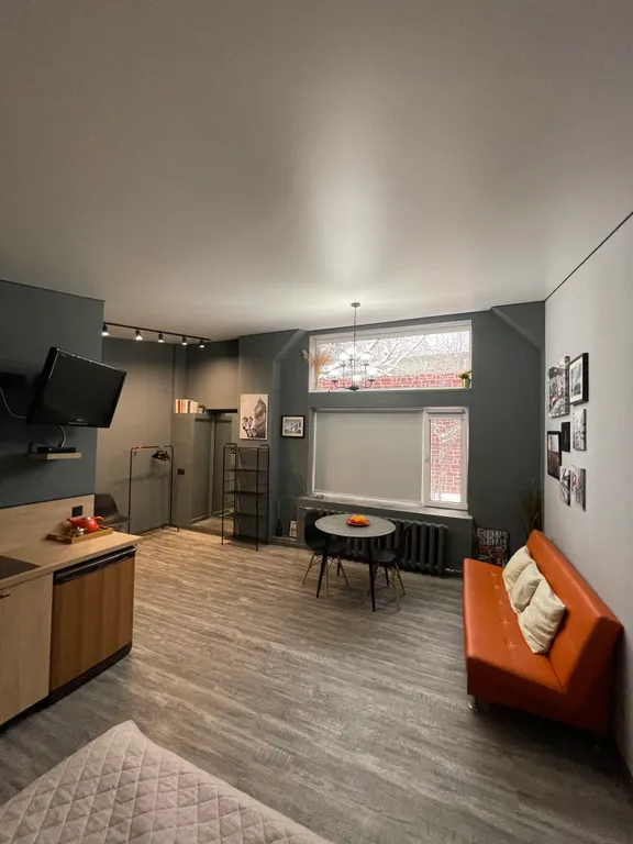 Дом с дизайнерским ремонтом в стиле лофт