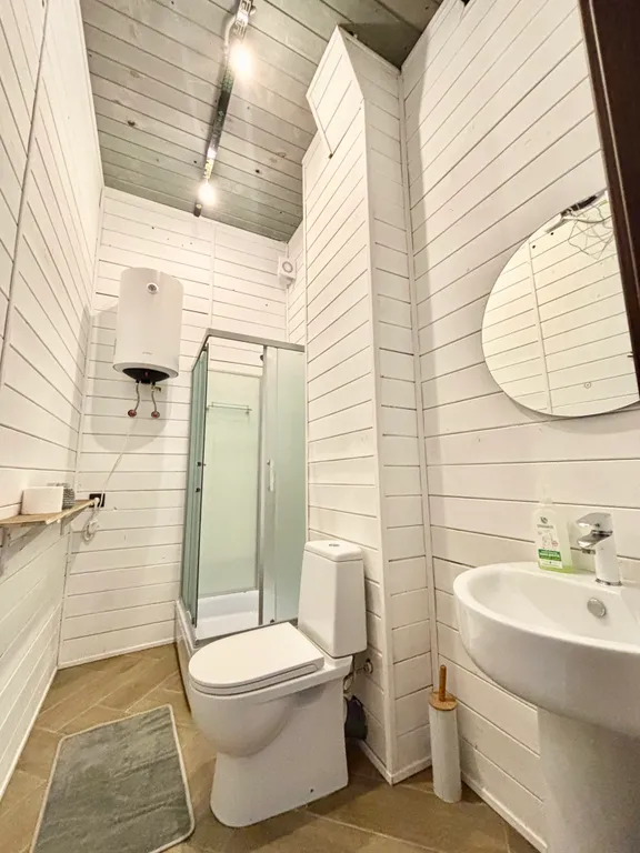 Квартира с видом на озеро и горы