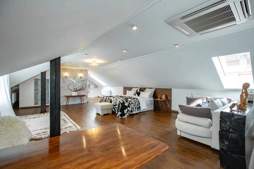 Вилла дзен с ванной спа и террасой с видом на сад