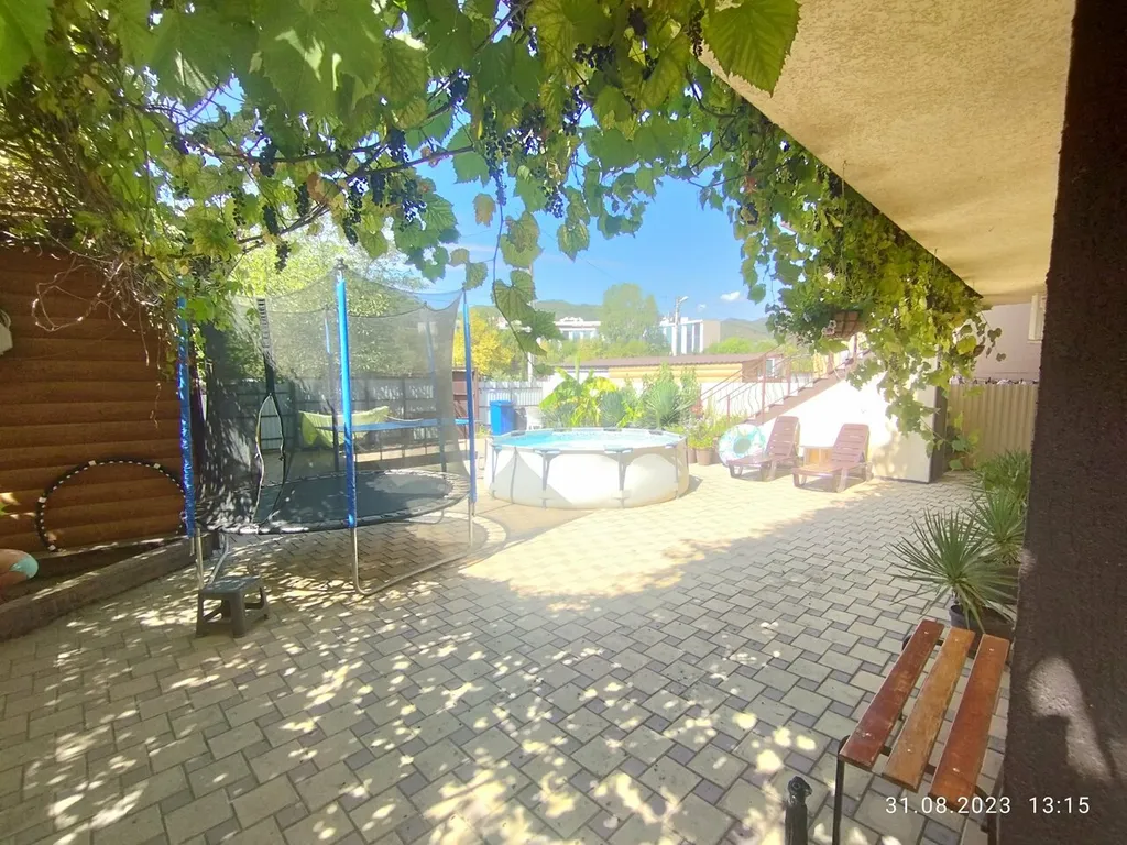 Номер с кухней и санузлом