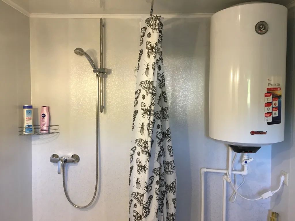 Дом на берегу озера