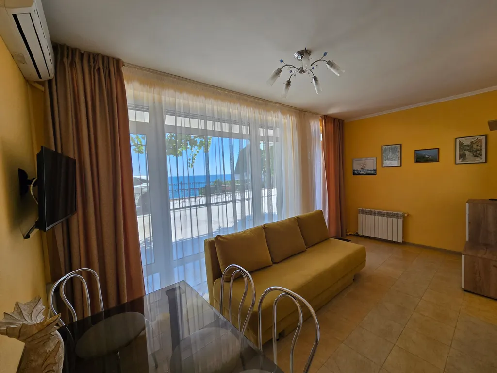 Апартамент Комфорт в эллинге Селена