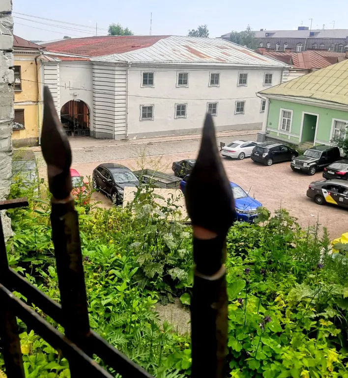 Дом на Скале возле Усадьбы Бюргера