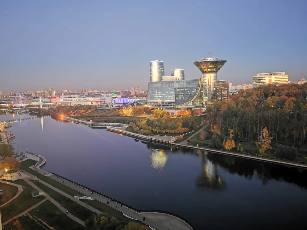 1-комнатная квартира с шикарным видом на набережную, первая линия у крокуса