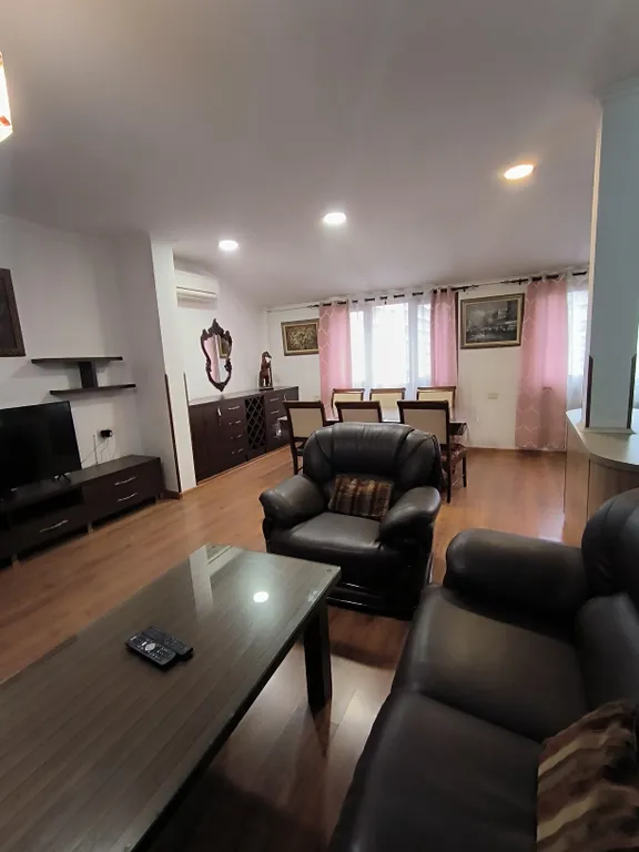 Уютная трехкомнатная квартира в центре Еревана