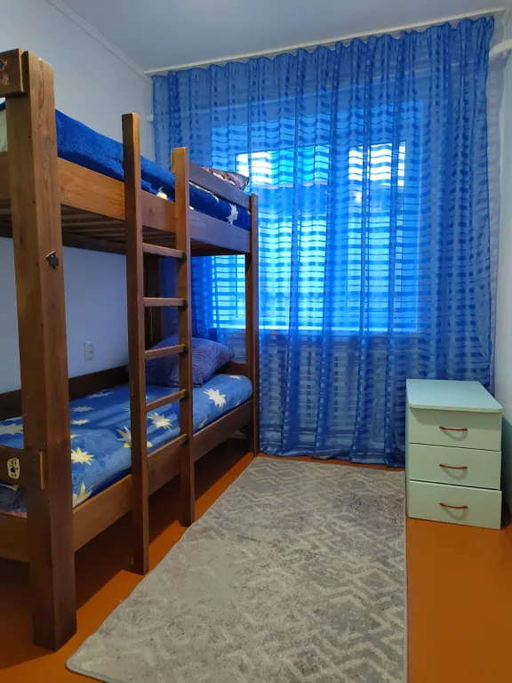 Половина дома с заездом