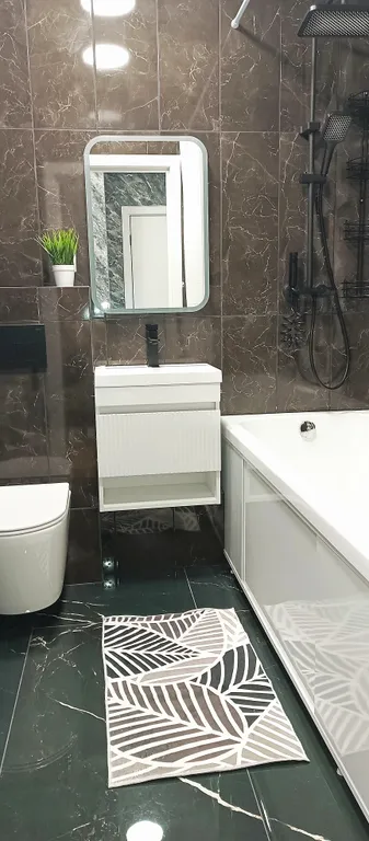 Светлая евродвухкомнатная в самом центре