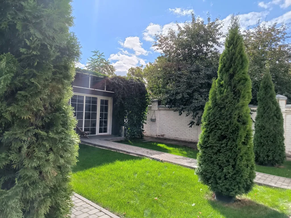 Уютная квартира  в самом центре города, напротив института НПИ