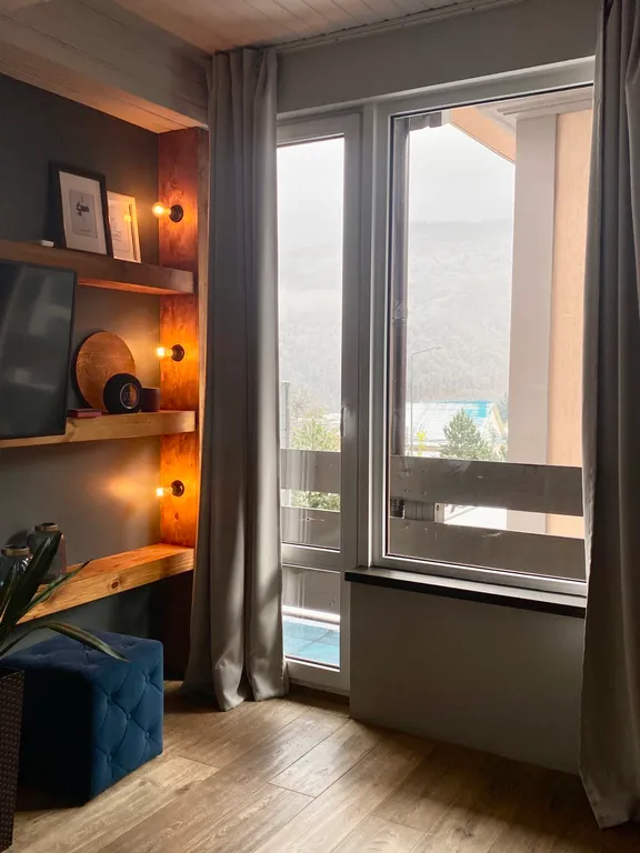 Квартира с большим балконом в горах