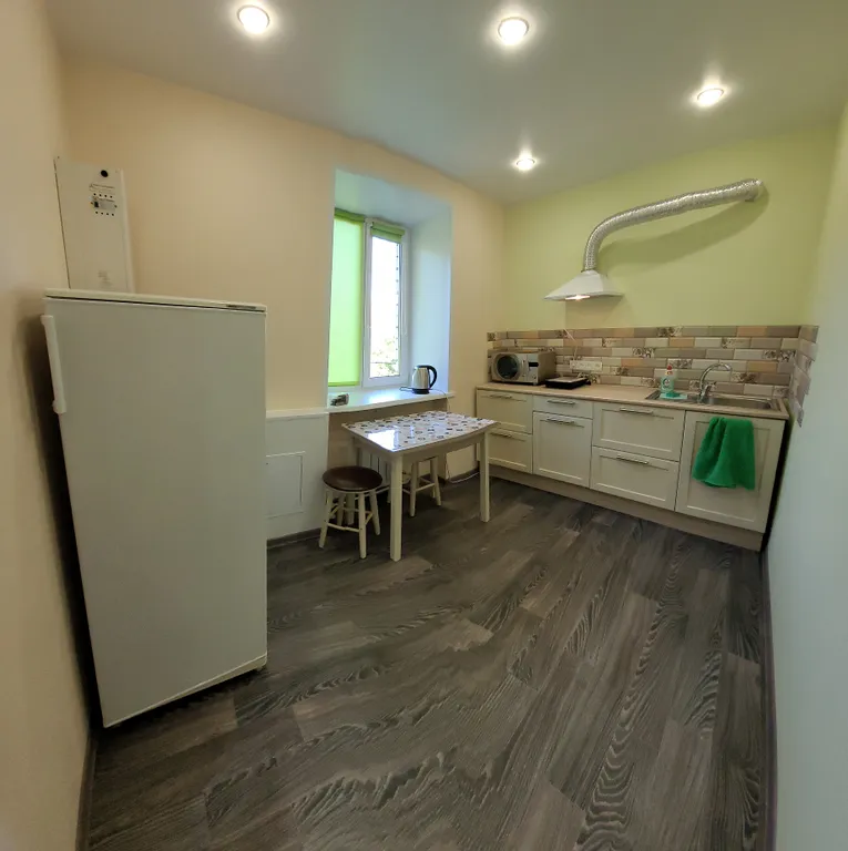 Комфортная светлая квартира с балконом и парковкой