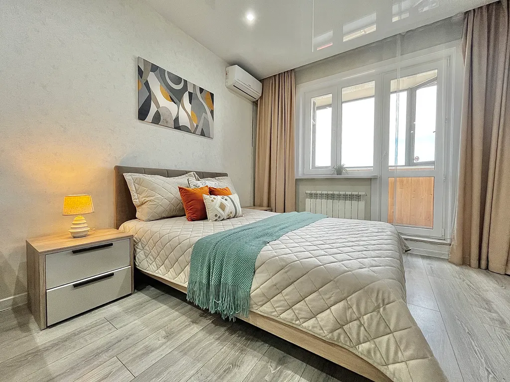 Студия в центре с видом на город, не берем оплату за финальную уборку