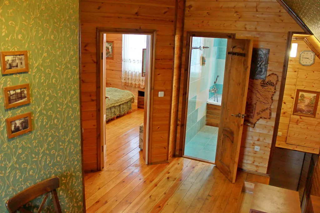 Дом и гостевой домик с баней