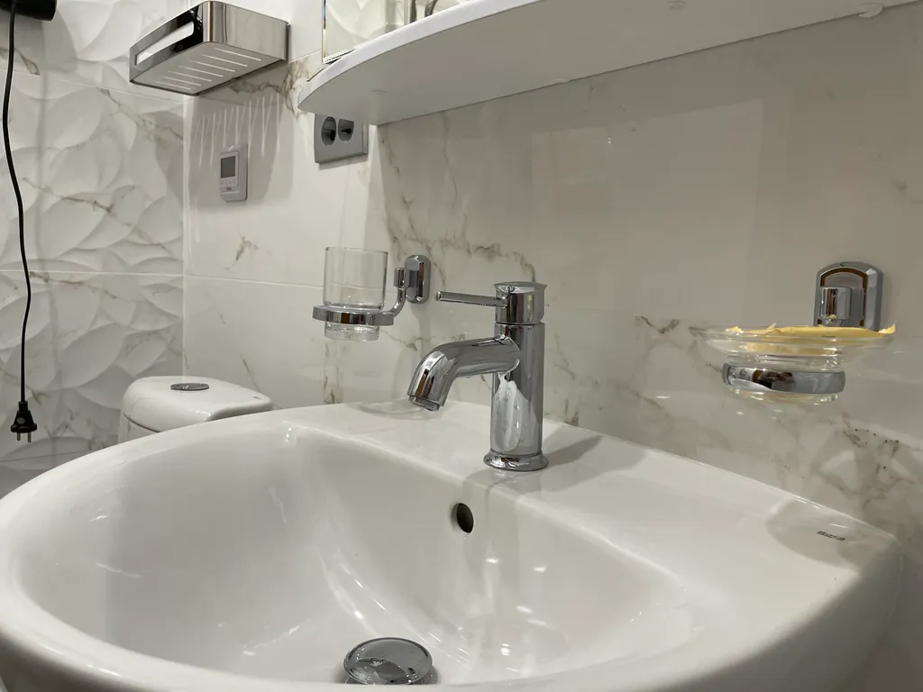 Уютный номер в центре, море - 600 метров