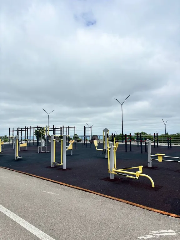 Апартаменты на берегу озера с видом на гору Бештау