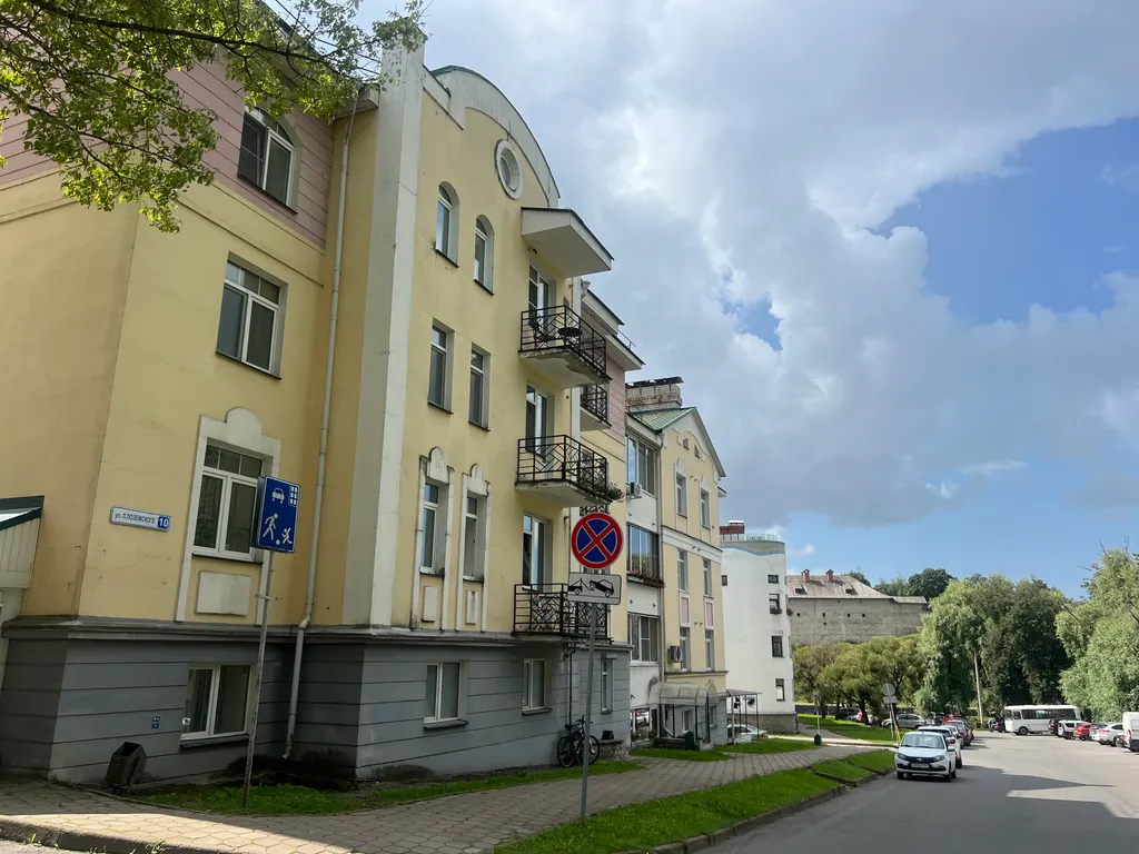 Просторная видовая квартира в центре