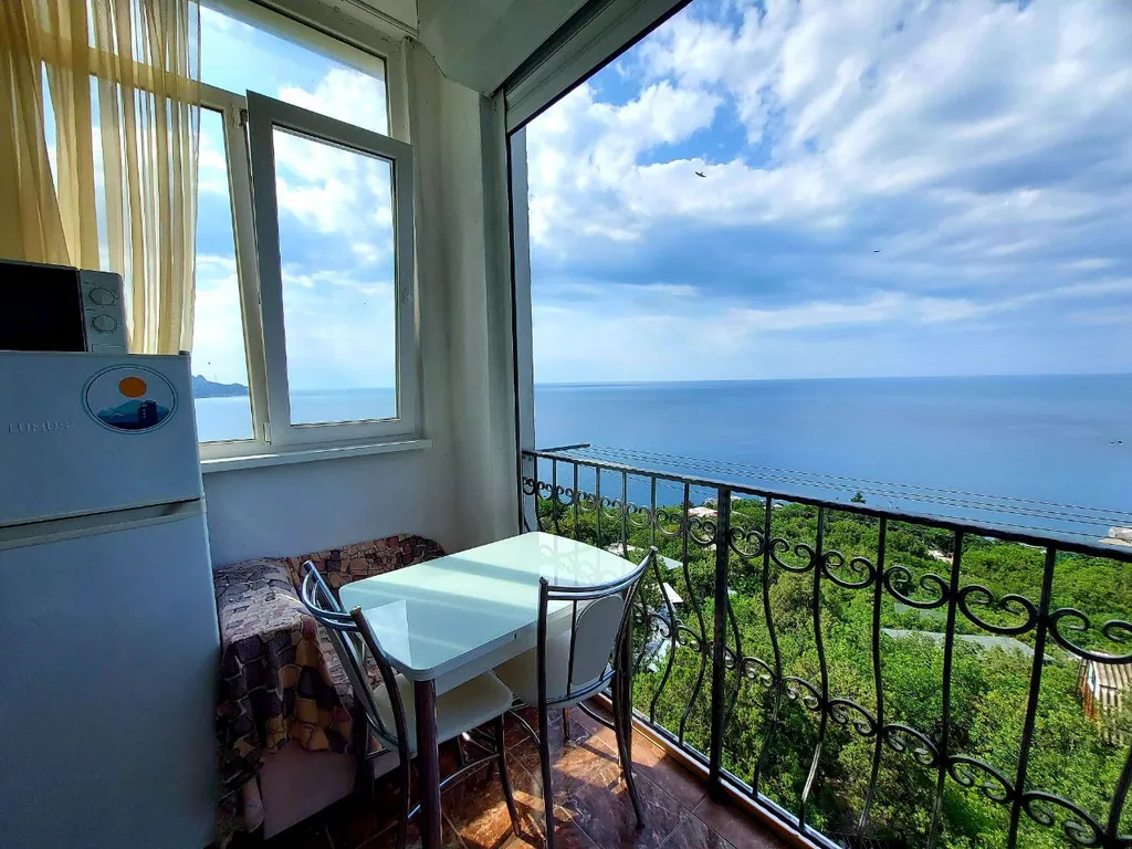 Квартира Ласпи - "Батилиман Лазурный, близко к пляжу, балкон с панорамным видом — аренда посуточно в Ласпи