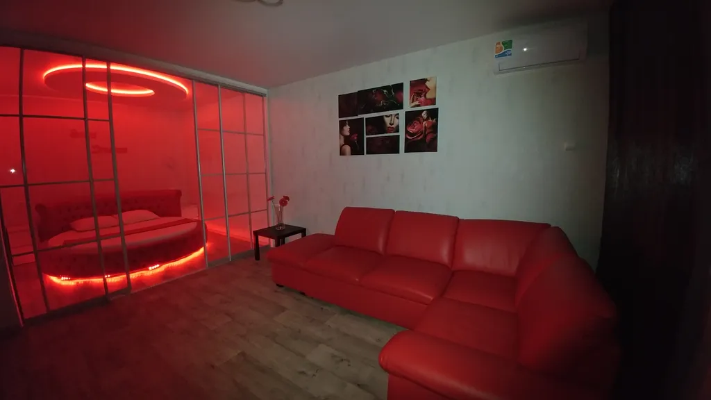 Уютная студия с дизайнерским ремонтом