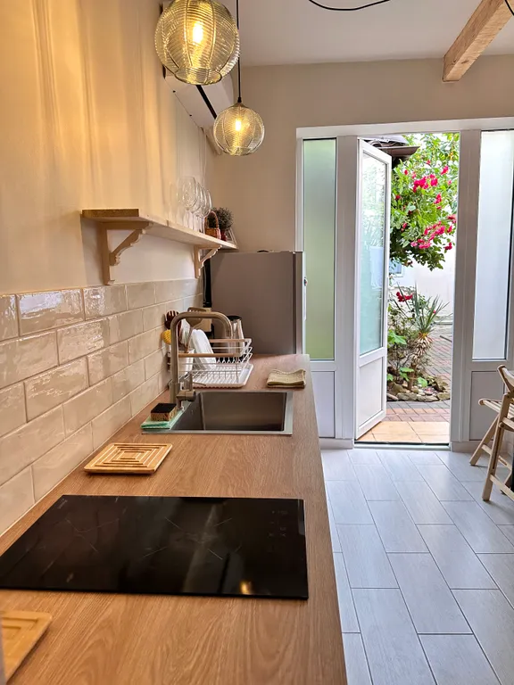 Квартира 2-комнатные апартаменты в центре — Геленджик