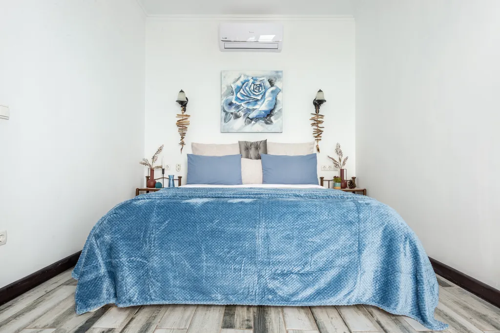 Ocean Breeze Retreat - Sea View Aesthetics