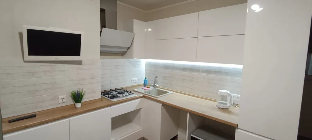 Уютная новая квартира — аренда посуточно в Железногорск