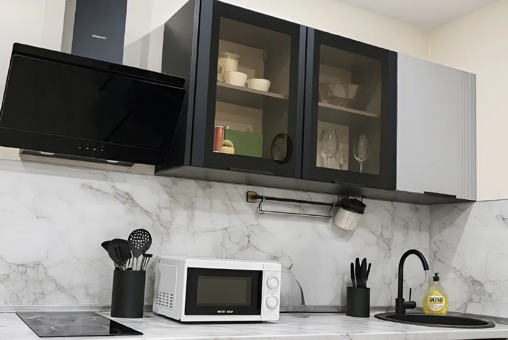 Студия с балконом и парковкой, рядом с набережной