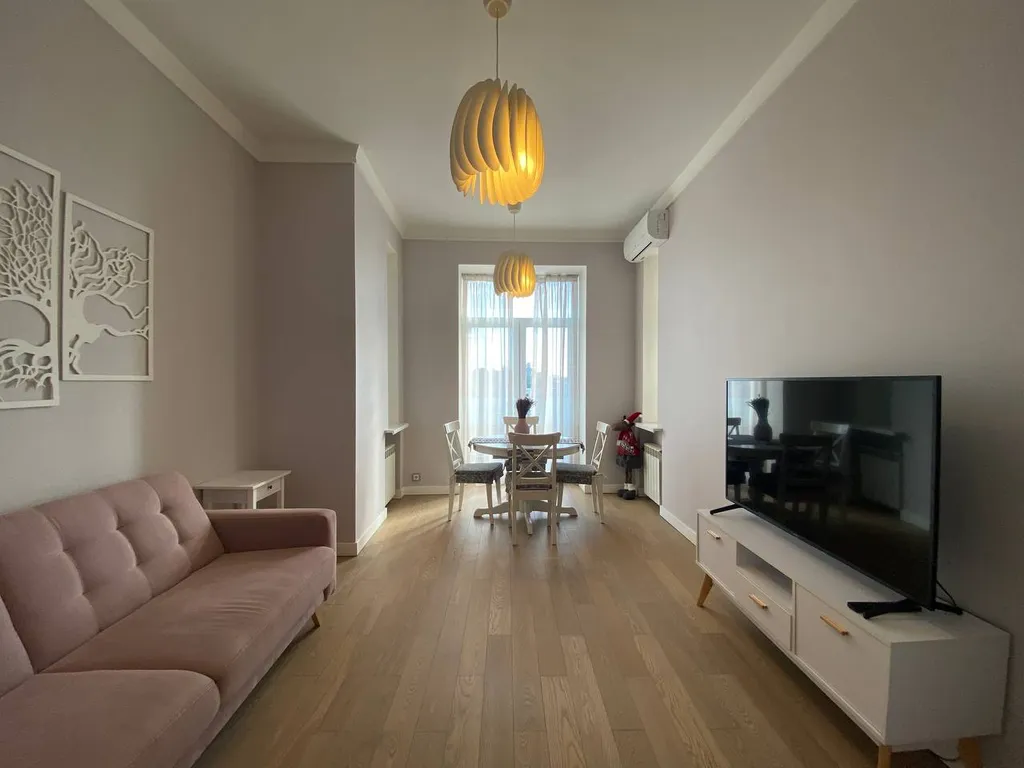 Квартира Уютная трёхкомнатная квартира с видом на Неву — Санкт-Петербург