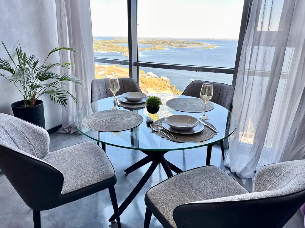 Шикарные апартаменты с видом на Волгу