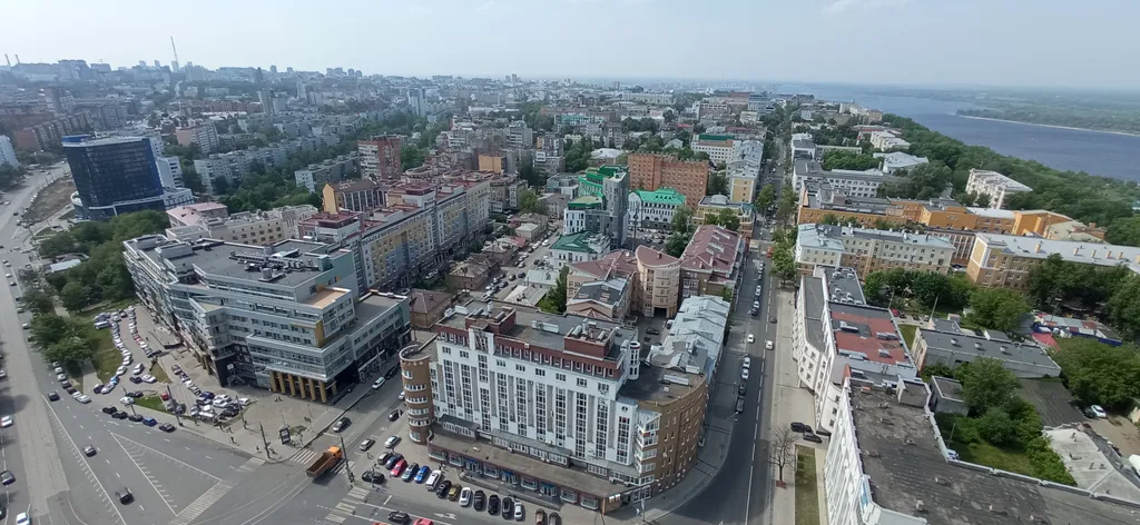 Просторная квартира у колеса обозрения — аренда посуточно в Нижний Новгород