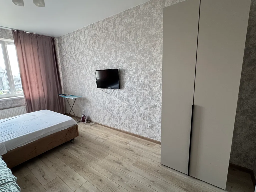 Отличная квартира в новом доме близко к центру города