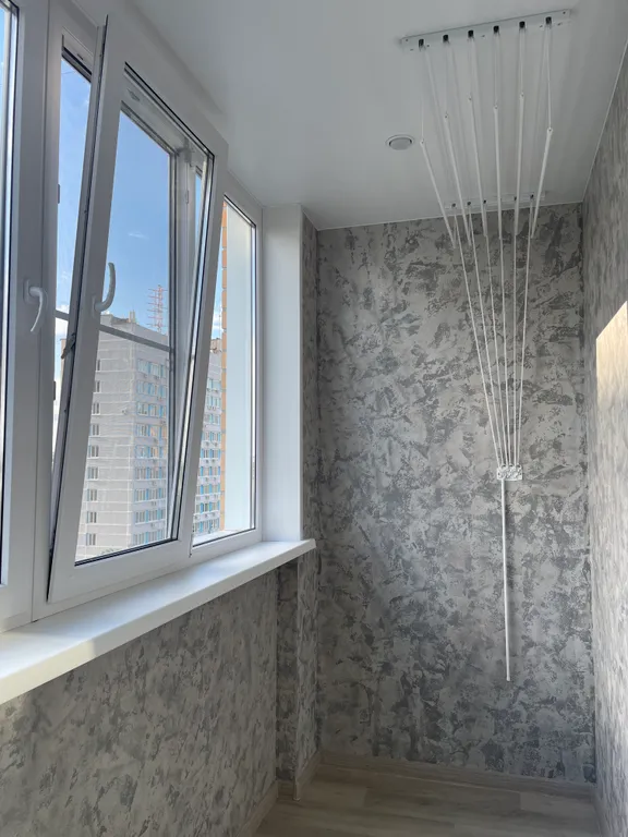 Просторная, после ремонта, квартира на Набережной, в центре города