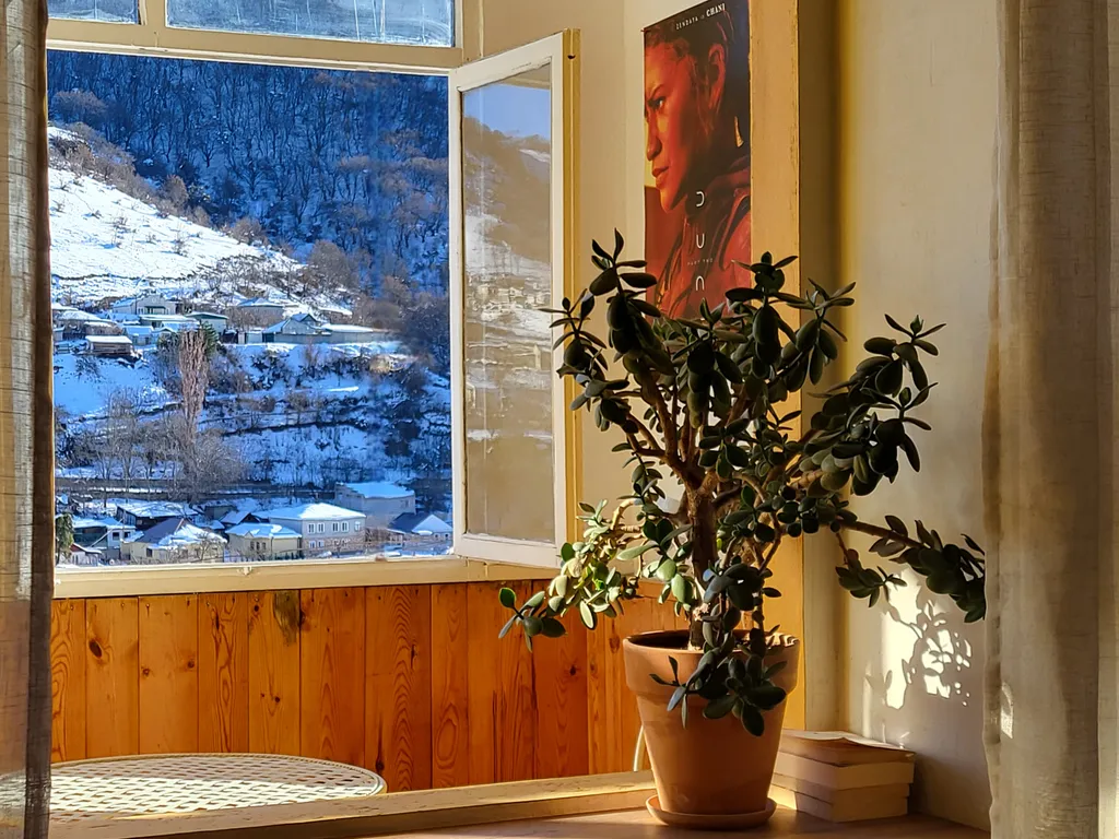 Квартира с видом на реку и горы