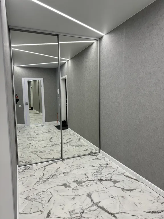 Зеркальные апартаменты