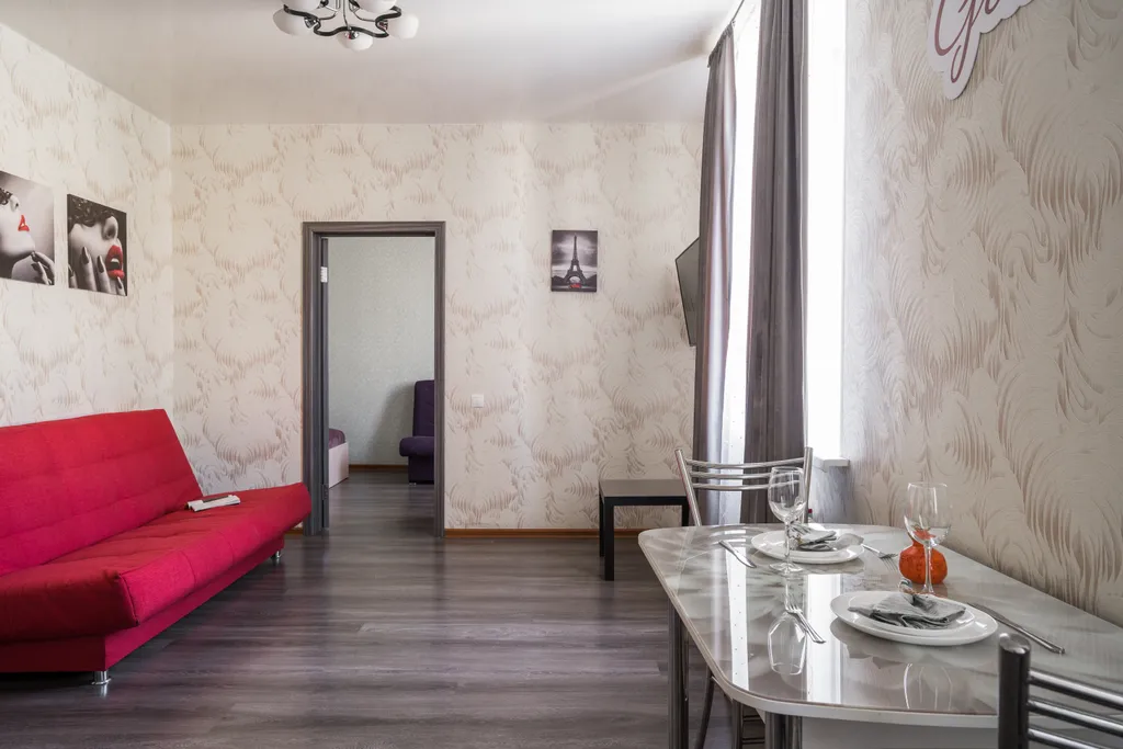 Светлая красивая двухкомнатная квартира в самом-самом центре города