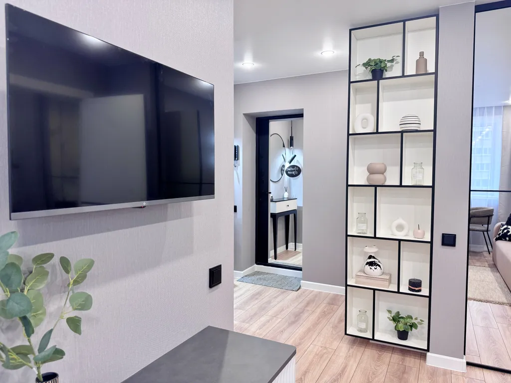 Дизайнерская двухкомнатная квартира в самом центре кирова