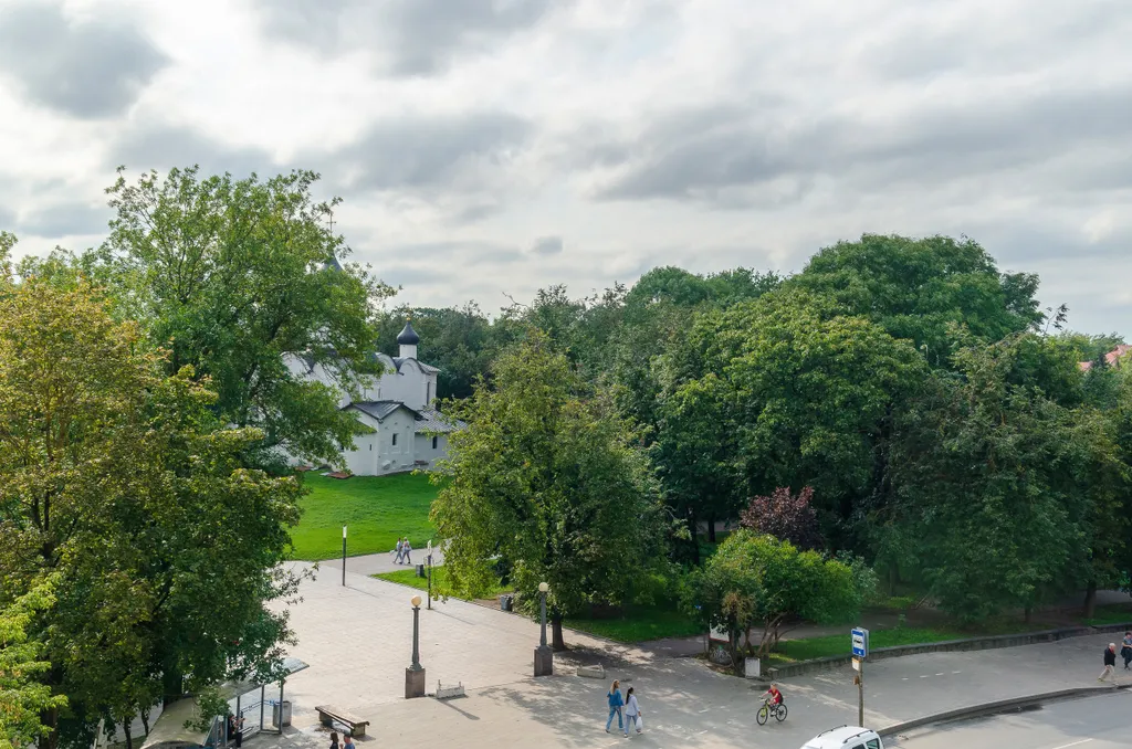 Апартаменты в самом сердце города с парковкой во дворе