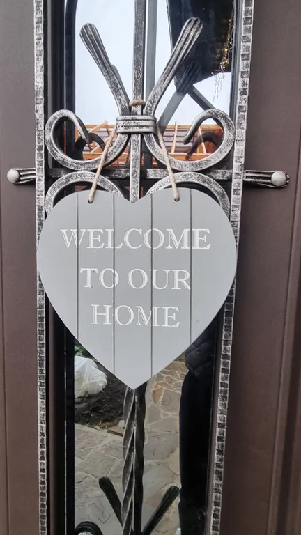 Новый дом с финской сауной, террасой и видом на гору Змейка