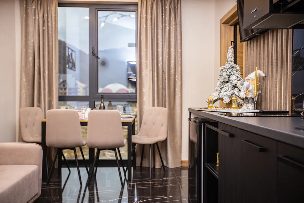 Гаражная 6/55