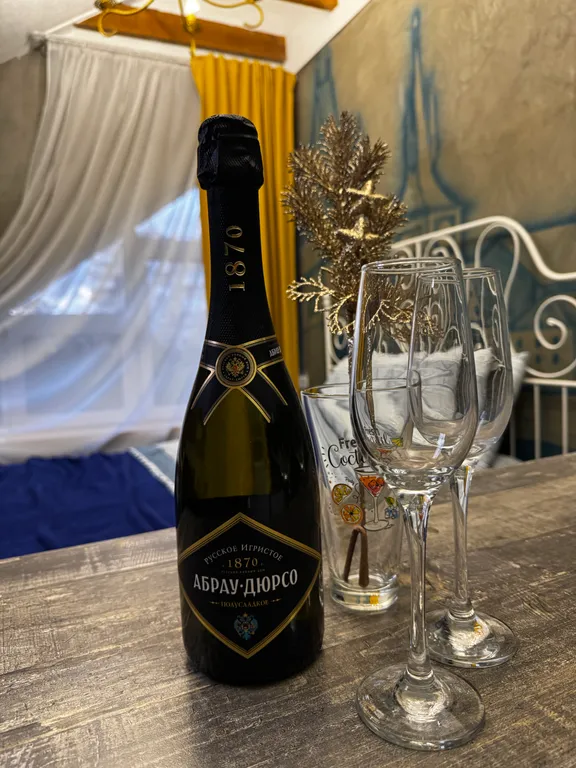 Квартира Квартира Апартамент с балконом на мансардном этаже с видом на море — Геленджик