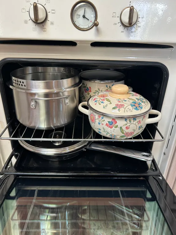 Домик рядом Сорочаны, Волен