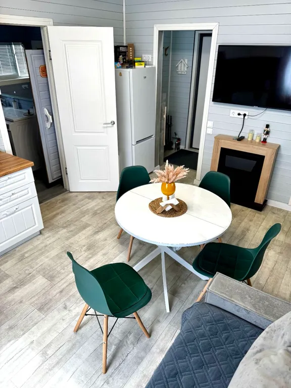 Дом-баня с большой верандой и массажной кроватью