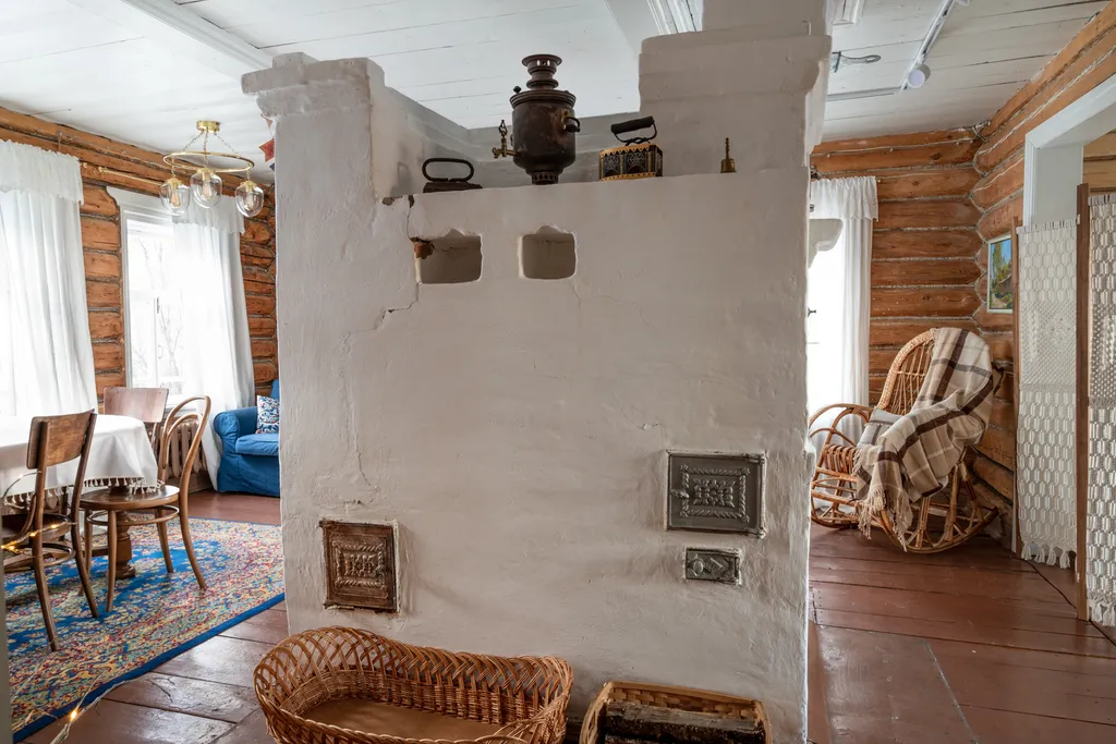 Брeвeнчатaя cтолeтняя изба