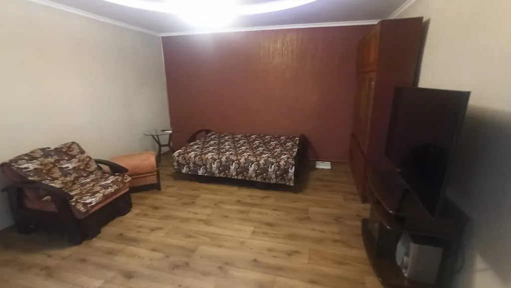 Уютный домик с отдельным двором в тихом районе города