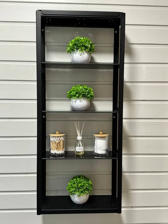 Уютный дом с детской площадкой