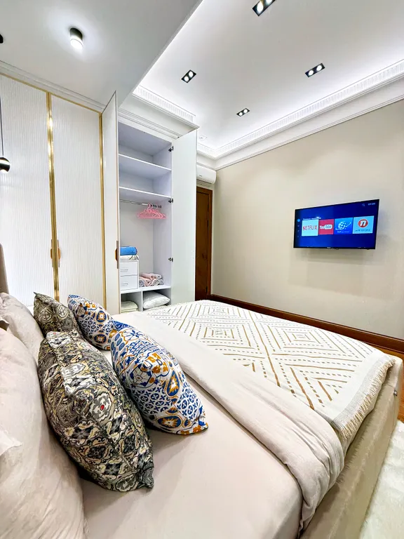 Kazakhstan resident's 171 by Royal rentals