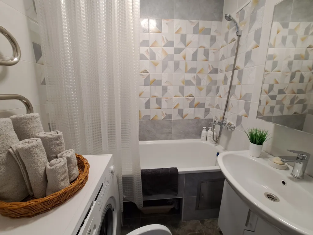 Светлая квартира с великолепным видом на бульвар