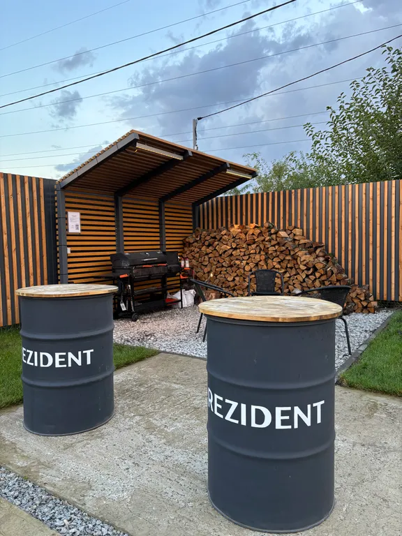 Загородный дом с баней и бассейном