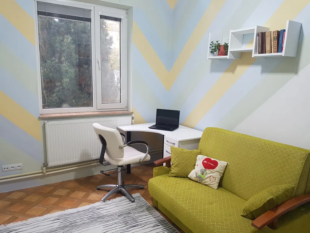 Уютный домик в зеленой зоне в центре