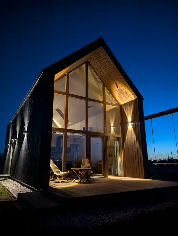 Дом с баней и горячей купелью на озере