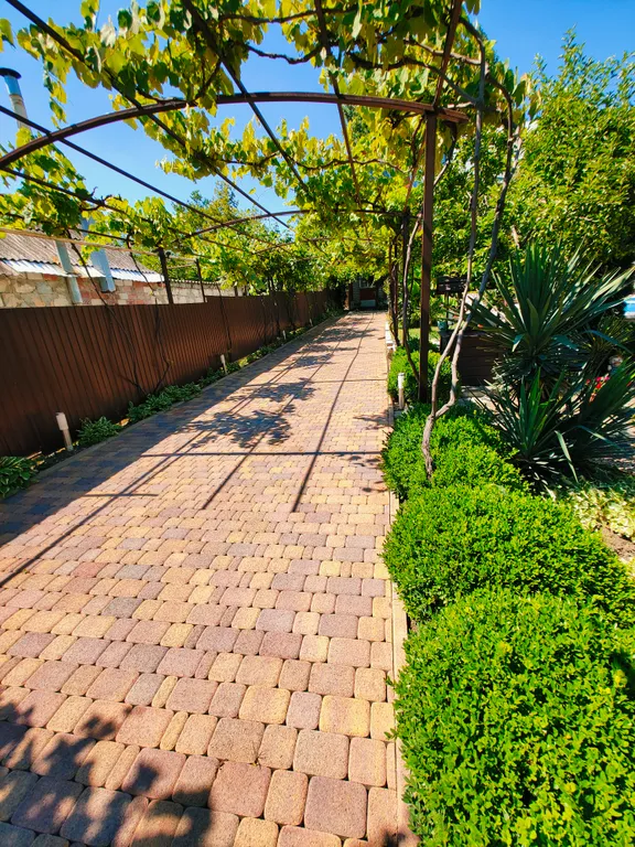 Дом с бассейном